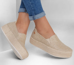 Martha Stewart: BOBS Sesame - By The Bay | Skechers