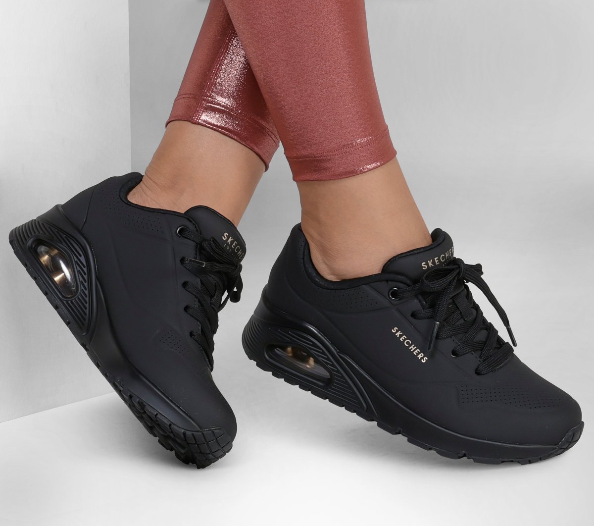 UNO - Stand on Air | Skechers