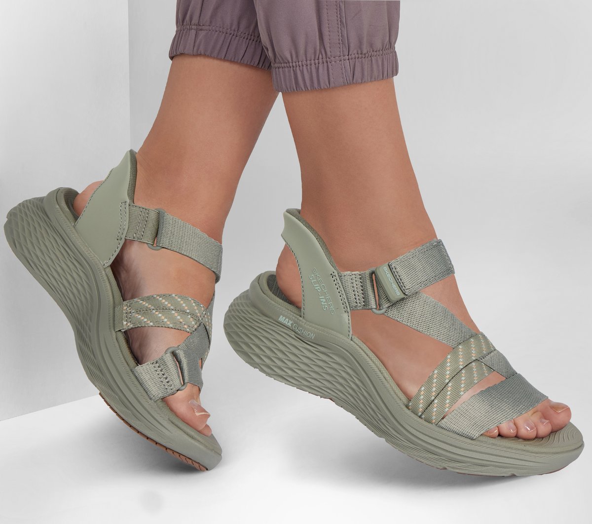 Slip-ins: Max Cushioning Elite 2.0 Sandal - Emery | Skechers
