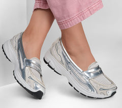 Var-City | Skechers