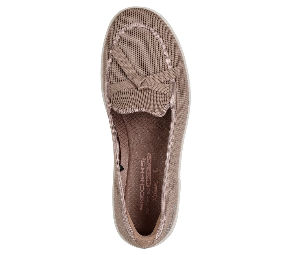 Relaxed Fit: Parallel Lite - Soaring Softly | Skechers