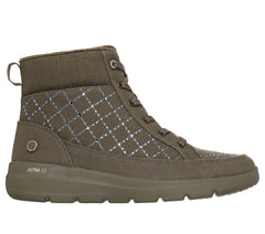 Martha Stewart: Glacial Ultra - Spotlight | Skechers