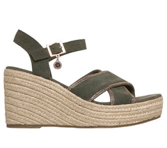 Martha Stewart: Iris - Modest Queen | Skechers