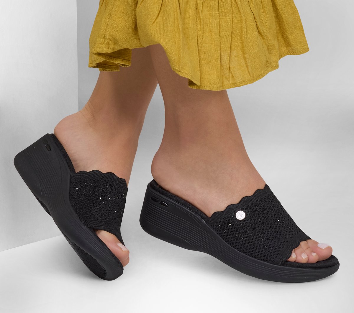 Martha Stewart: Pier-Lite - Light Essence | Skechers