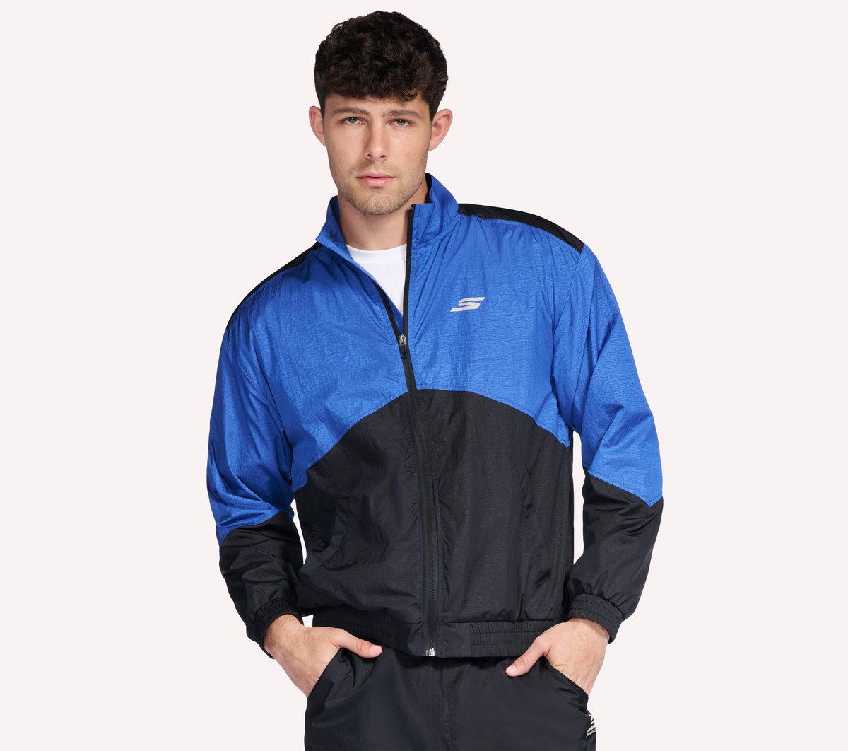 GO SHIELD Pace Jacket | Skechers