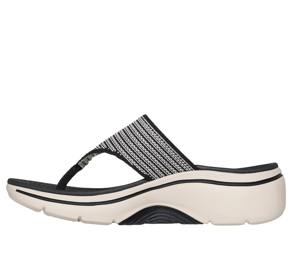 GO WALK Arch Fit 2.0 Sandal -Resort Day | Skechers